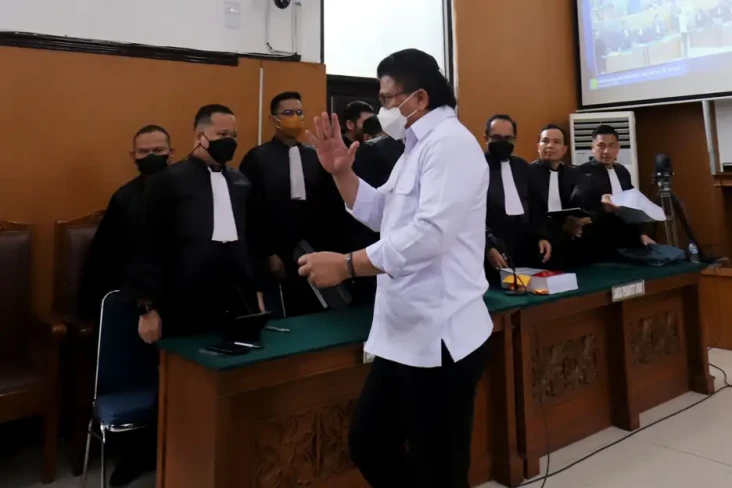 Dituntut Hukuman Penjara...