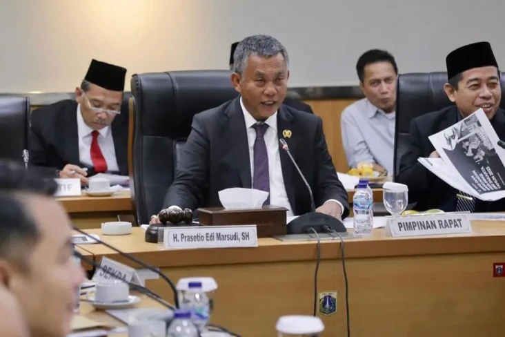 Heboh! KPK Geledah Kantor...