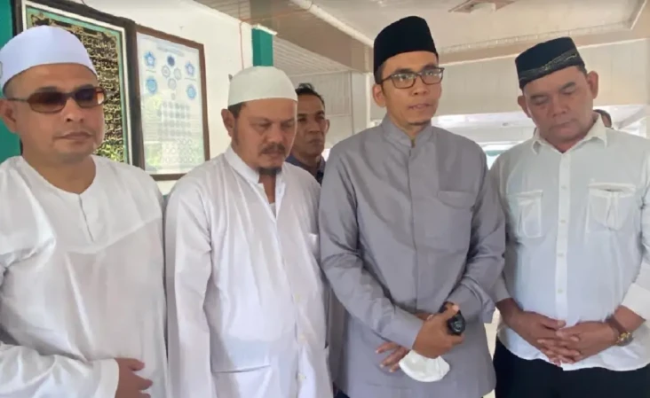 Ziarah ke Makam Teungku...
