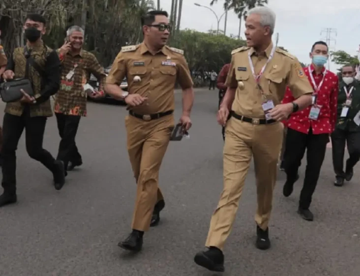 Momen Ridwan Kamil-Ganjar...