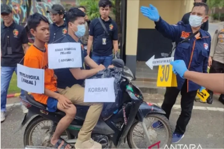 Polisi Gelar Rekonstruksi...