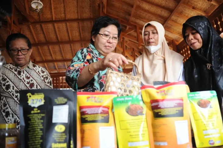 KKP Berikan Akses Pembiayaan...