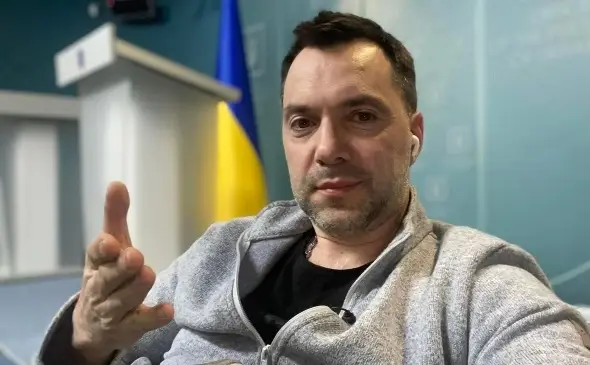 Ajudan Zelensky Mundur...