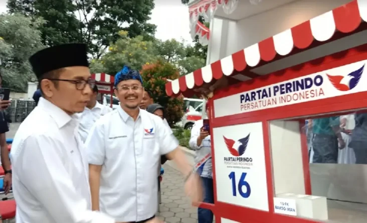Peduli Rakyat Kecil,...