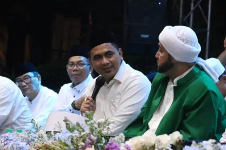 Wagub Jateng Gus Yasin...