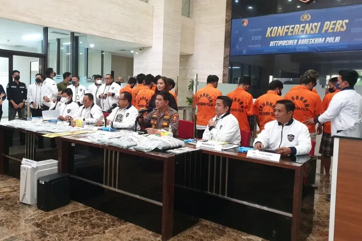 Bareskrim: Korban Penipuan...