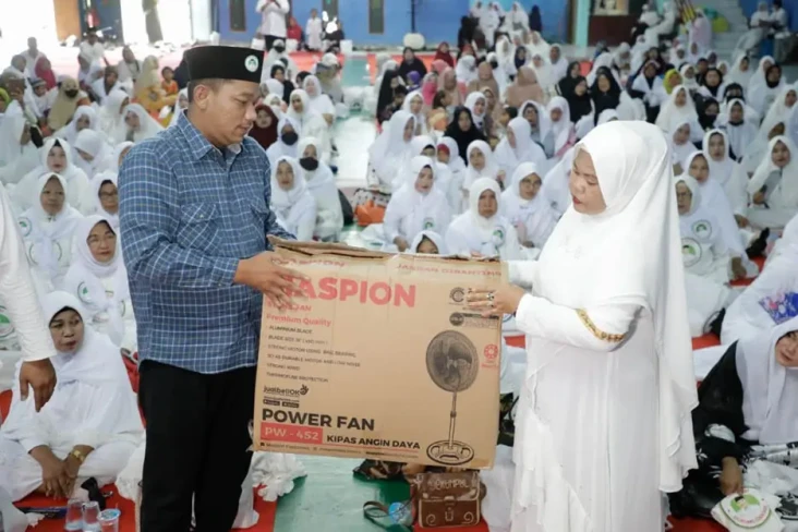 Dukung Syiar Islam,...