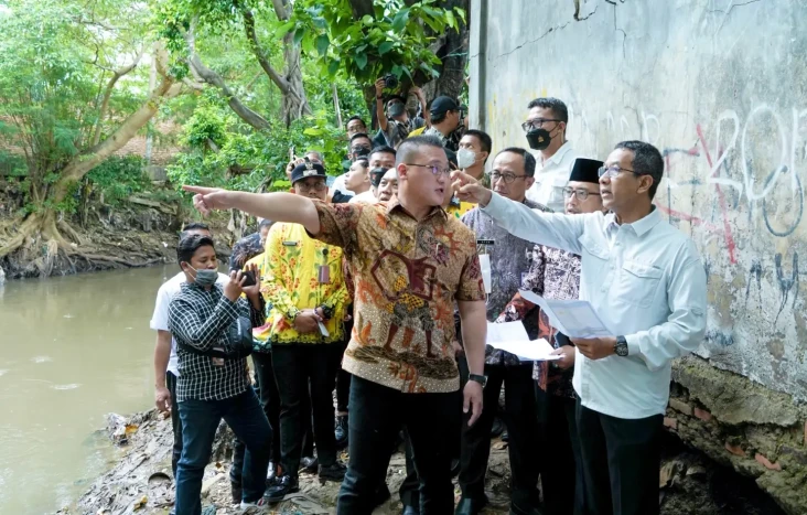 Anggota DPRD DKI Kenneth...