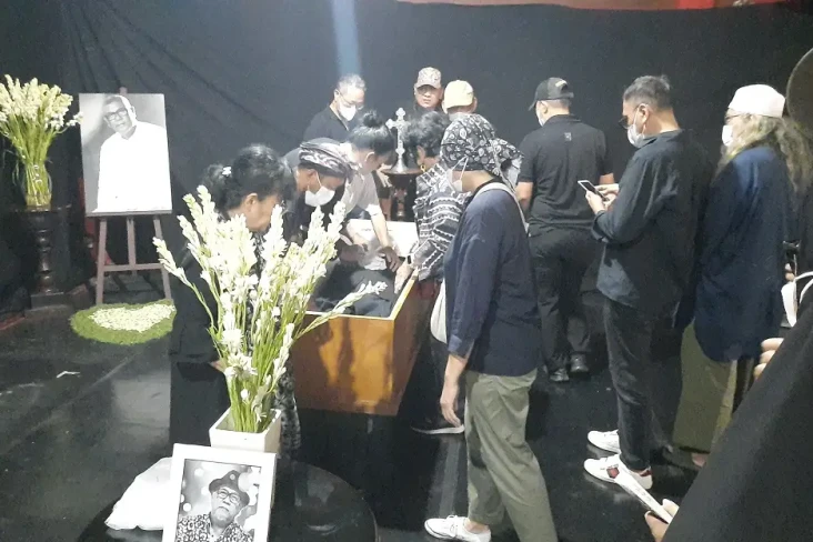 Suasana Rumah Duka Nano...