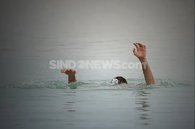 Tenggelam di Sungai...