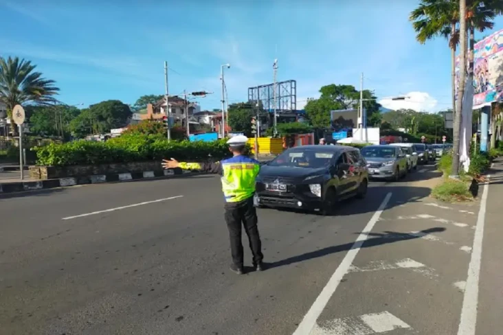 Libur Panjang Imlek,...