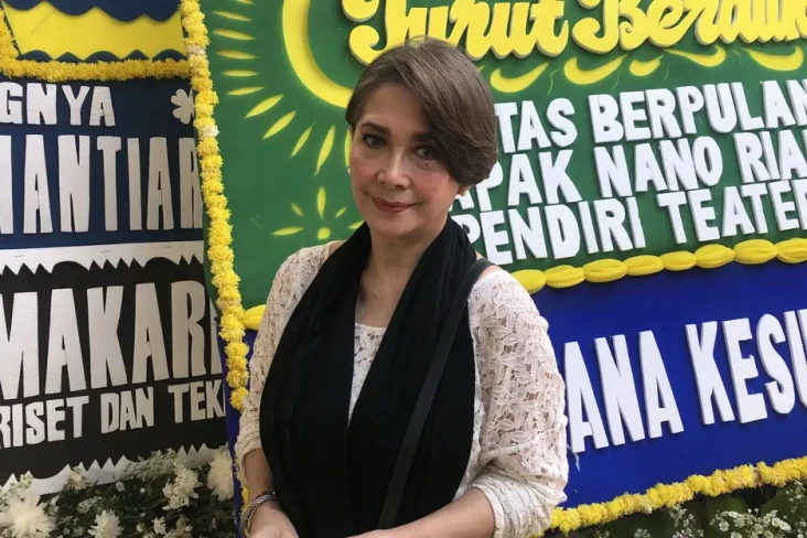 Sempat Menjenguk ke...
