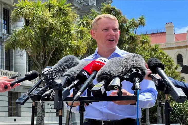 Chris Hipkins Bakal...