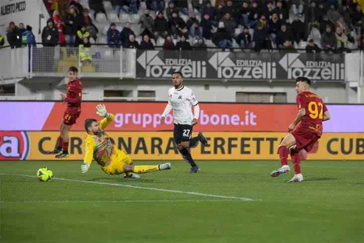 Hasil Spezia vs AS Roma:...