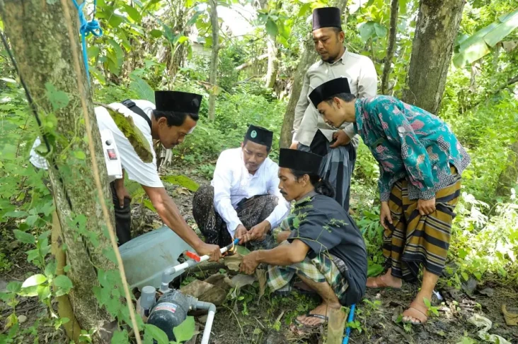 Kiai Muda Bangun Sumur...