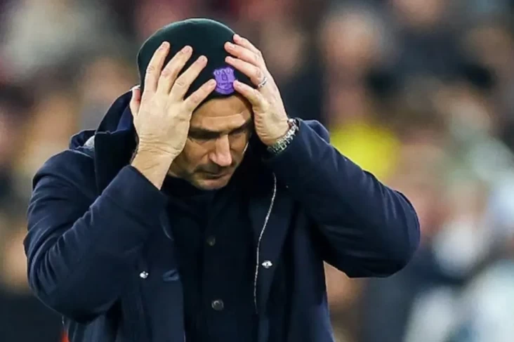 Frank Lampard Dipecat...