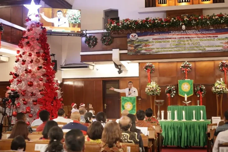 Hadiri Natal Bersama...