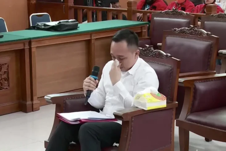 Ricky Rizal Menangis...