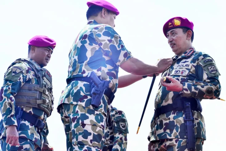 Kapolri Jadi Warga Kehormatan...