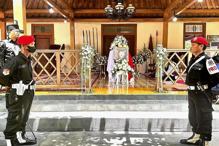Wakili Megawati, Hasto...