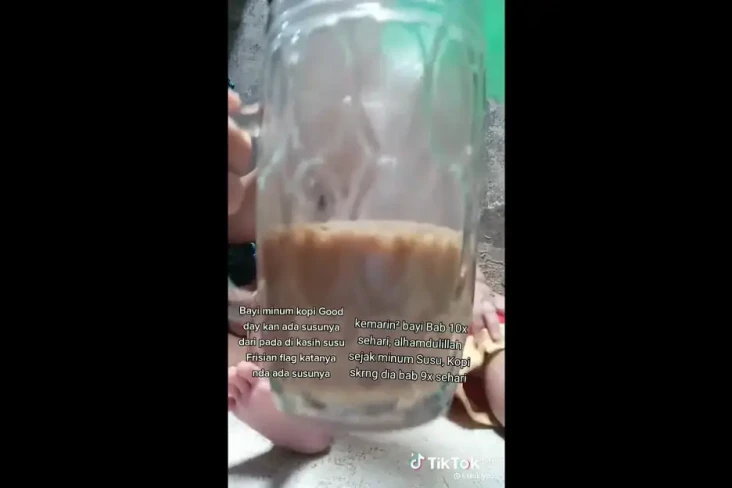 Viral Bayi Diberi Kopi...