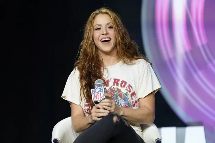 Lagu Baru Shakira yang...