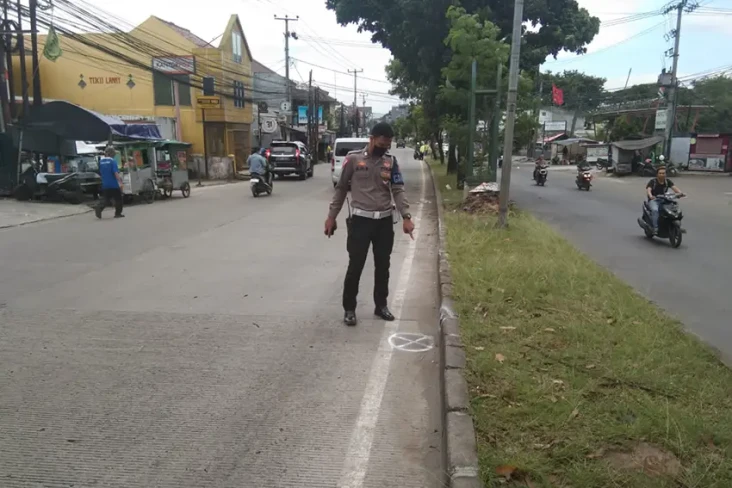 Hilang Kendali Tabrak...