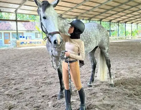 Gaya OOTD Lesti Kejora...
