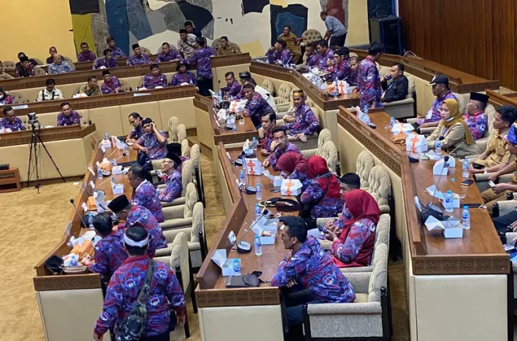 70 Perwakilan Perangkat...