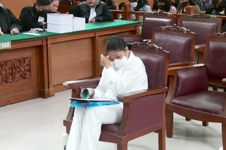 Putri Candrawathi: Saya...