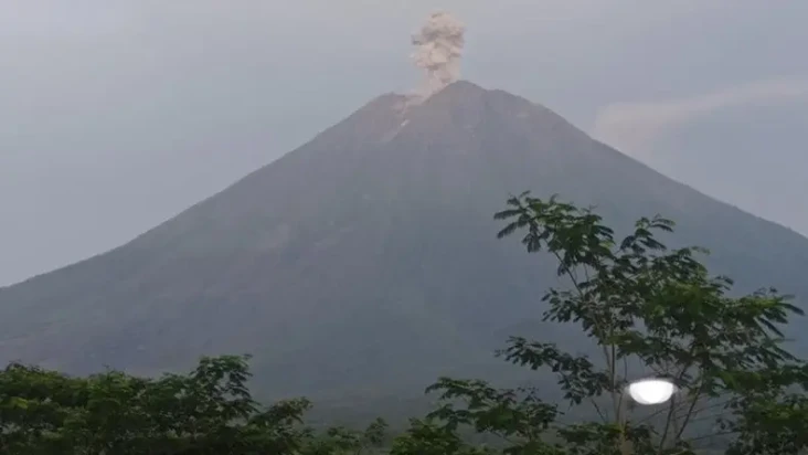 Gunung Semeru 2 Kali...
