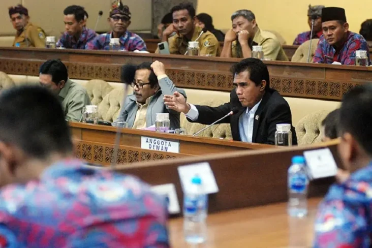 Anggota DPR RI Asal...