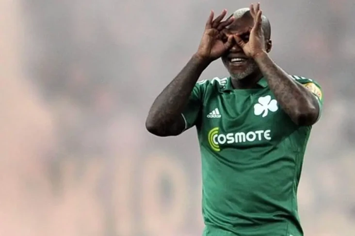 Djibril Cisse Akhiri...