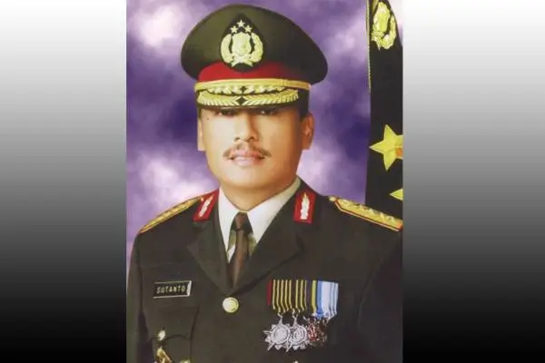 6 Jenderal Polisi Bintang...