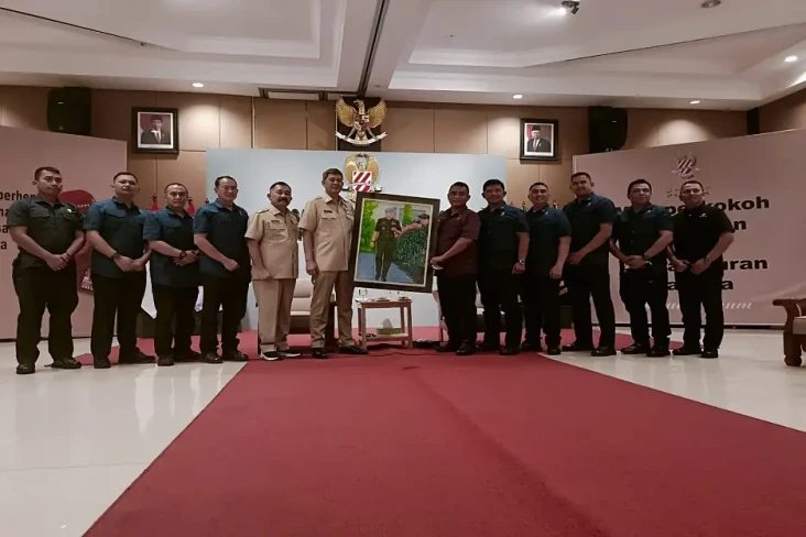 Nostalgia Dua Komandan...