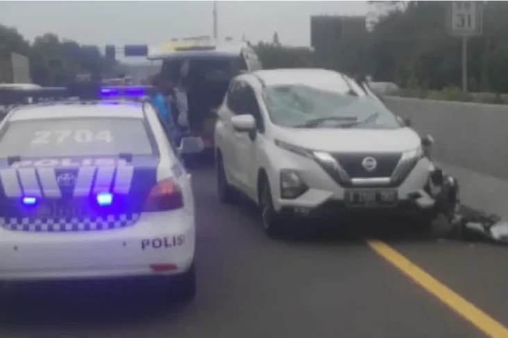 Kecelakaan di Tol Jagorawi,...