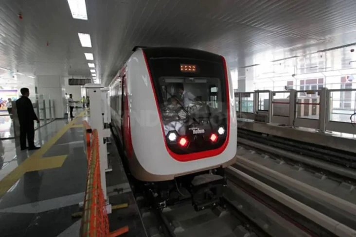 Ketinggian Rel LRT Velodrome-Manggarai...