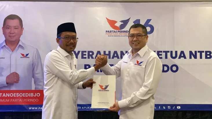 Terima SK dari HT, Khairul...