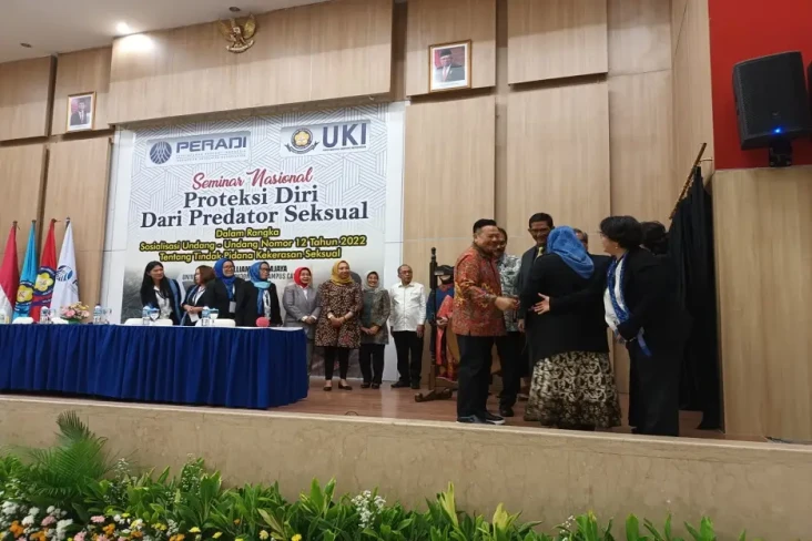 Seminar Proteksi Diri...