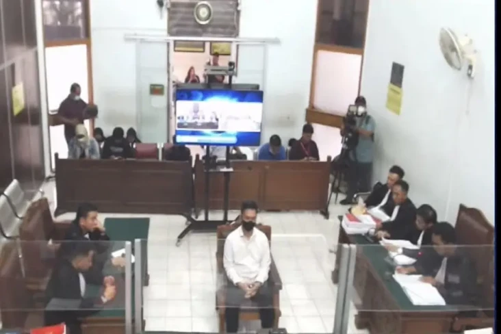 Jaksa Tuntut Irfan Widyanto...