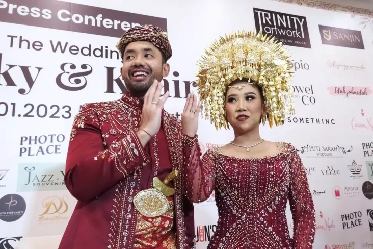 Pernikahan Kiky Saputri-Muhammad...
