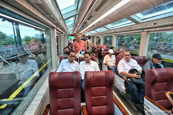 Kereta Panoramic Segera...