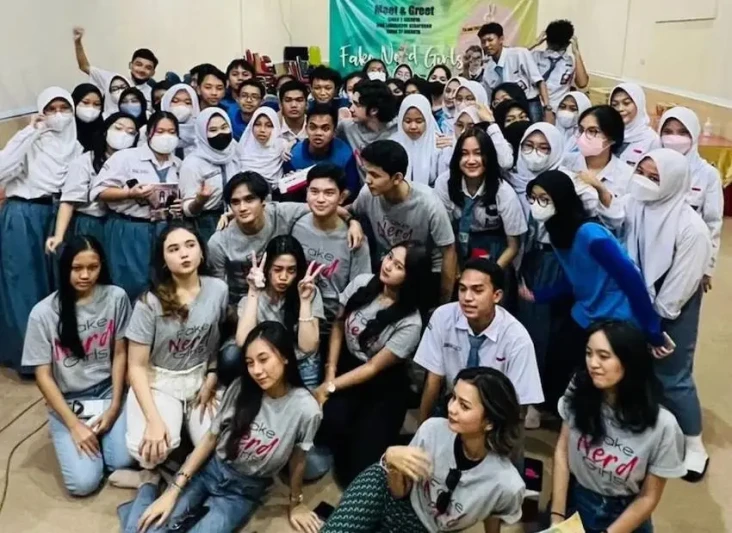 Meet and Greet Cast...