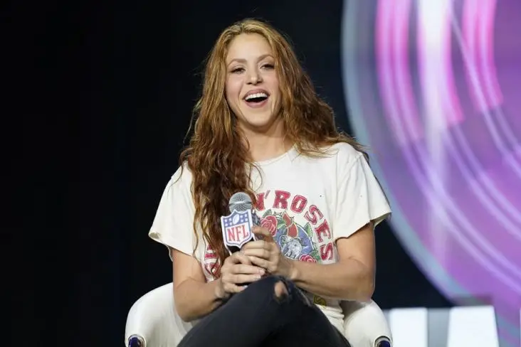 Shakira Tulis Pesan...