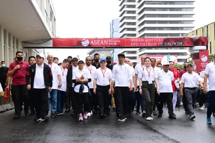 Pimpin Negara ASEAN,...