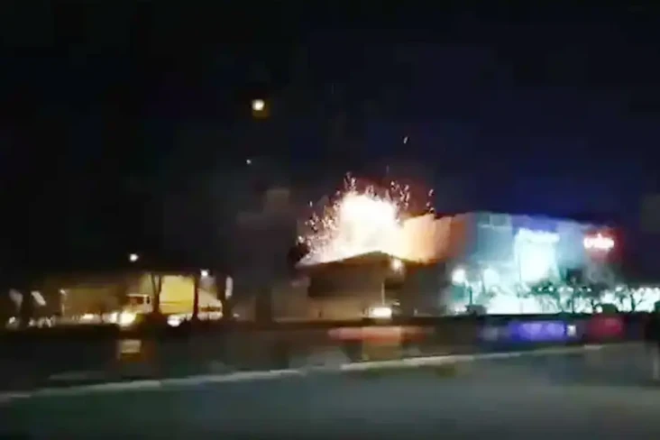 Situs Militer Iran Jadi...