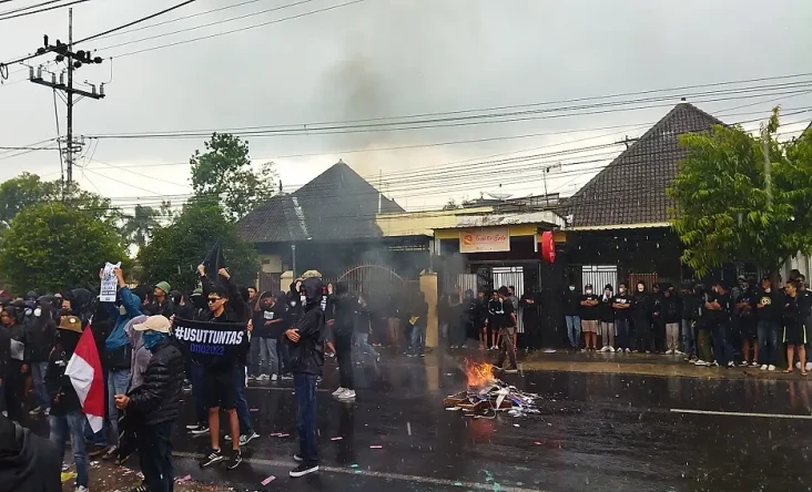 Demo Usut Tuntas Tragedi...
