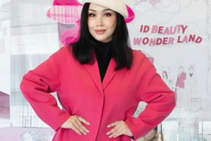 4 Potret Terbaru Titi...