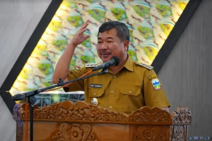Alami Serangan Jantung,...