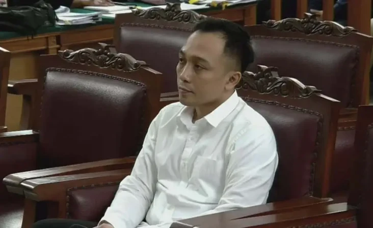 Kuasa Hukum Ricky Rizal:...